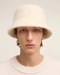 Bob Rivet Blanc Ami de Coeur En Laine