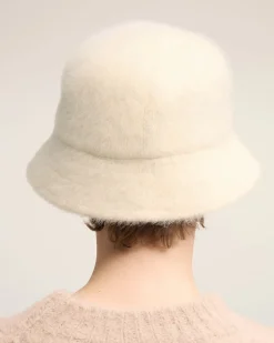 Bob Rivet Blanc Ami de Coeur En Laine