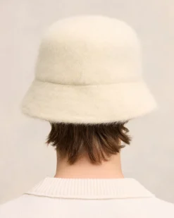 Bob Rivet Blanc Ami de Coeur En Laine