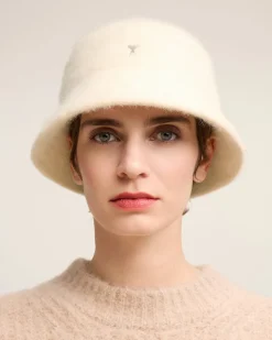 Bob Rivet Blanc Ami de Coeur En Laine