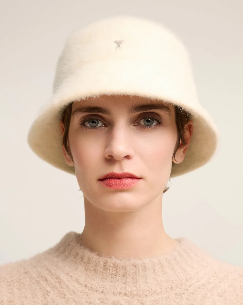 Bob Rivet Blanc Ami de Coeur En Laine