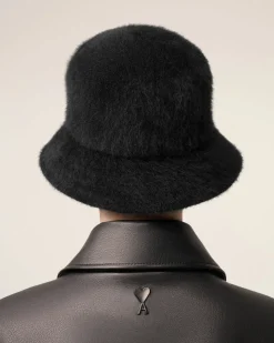 Bob Rivet Noir Ami de Coeur En Laine