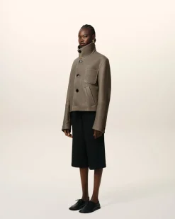 Veste Taupe Boutonnée En Cuir